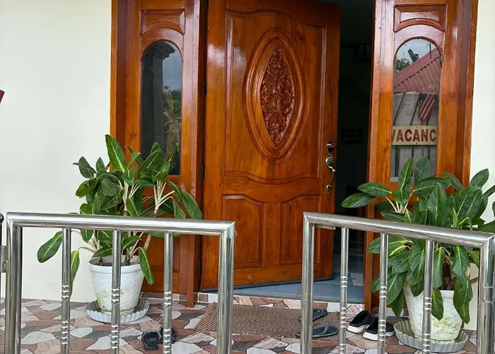 Pableo's House In * Moalboal