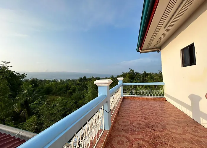 Pableo's House In Moalboal